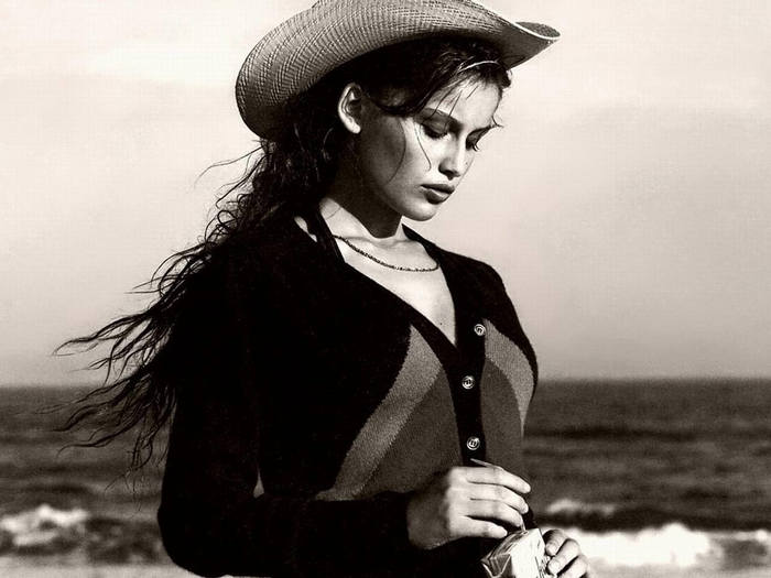 1280x960 laetitia casta windows wallpaper - Coolwallpapers.me!